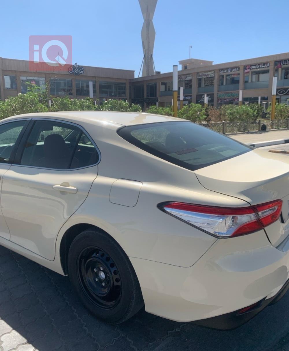 تۆیۆتا کامری